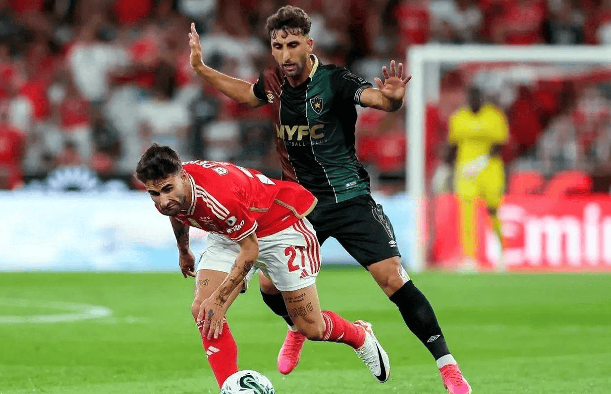 欧洲杯官方发布赛后数据，表现引争议