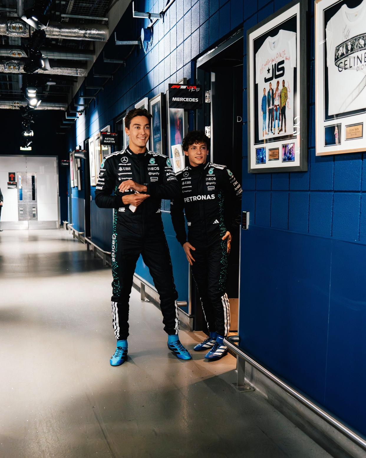 哈斯车队鏖战红牛二队，拉塞尔带队取胜