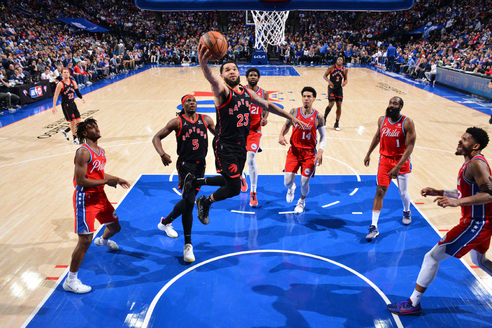 天津队碾压76人，西亚卡姆带队取胜