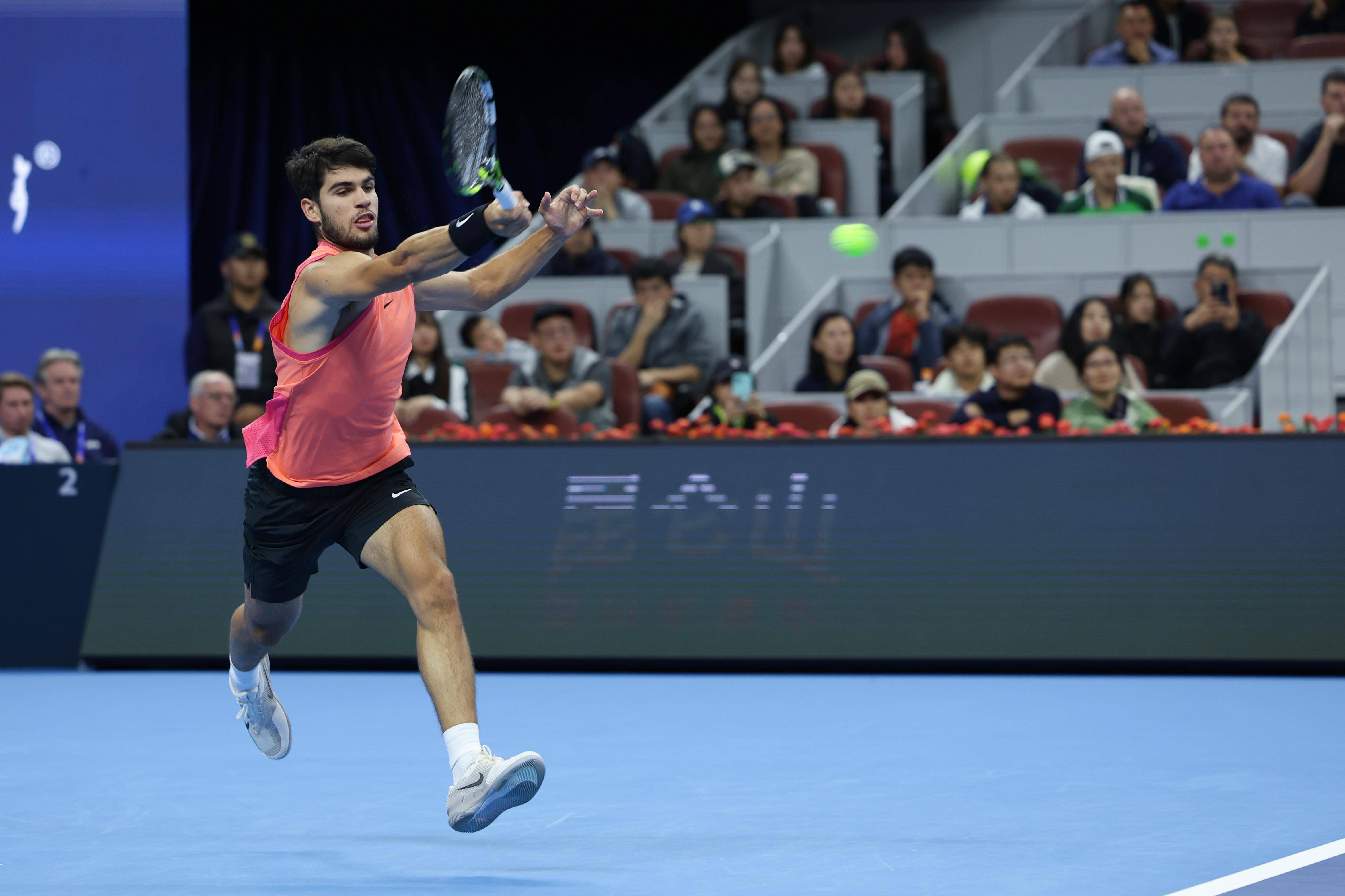 ATP总决赛力克澳网，阿尔卡拉斯高光表现