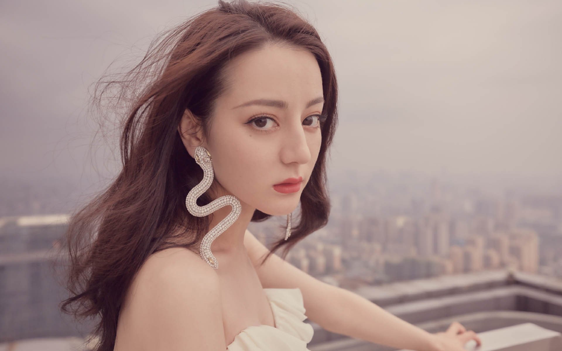 青岛破晓，当郭艾伦的指尖颠覆篮球的晨昏线