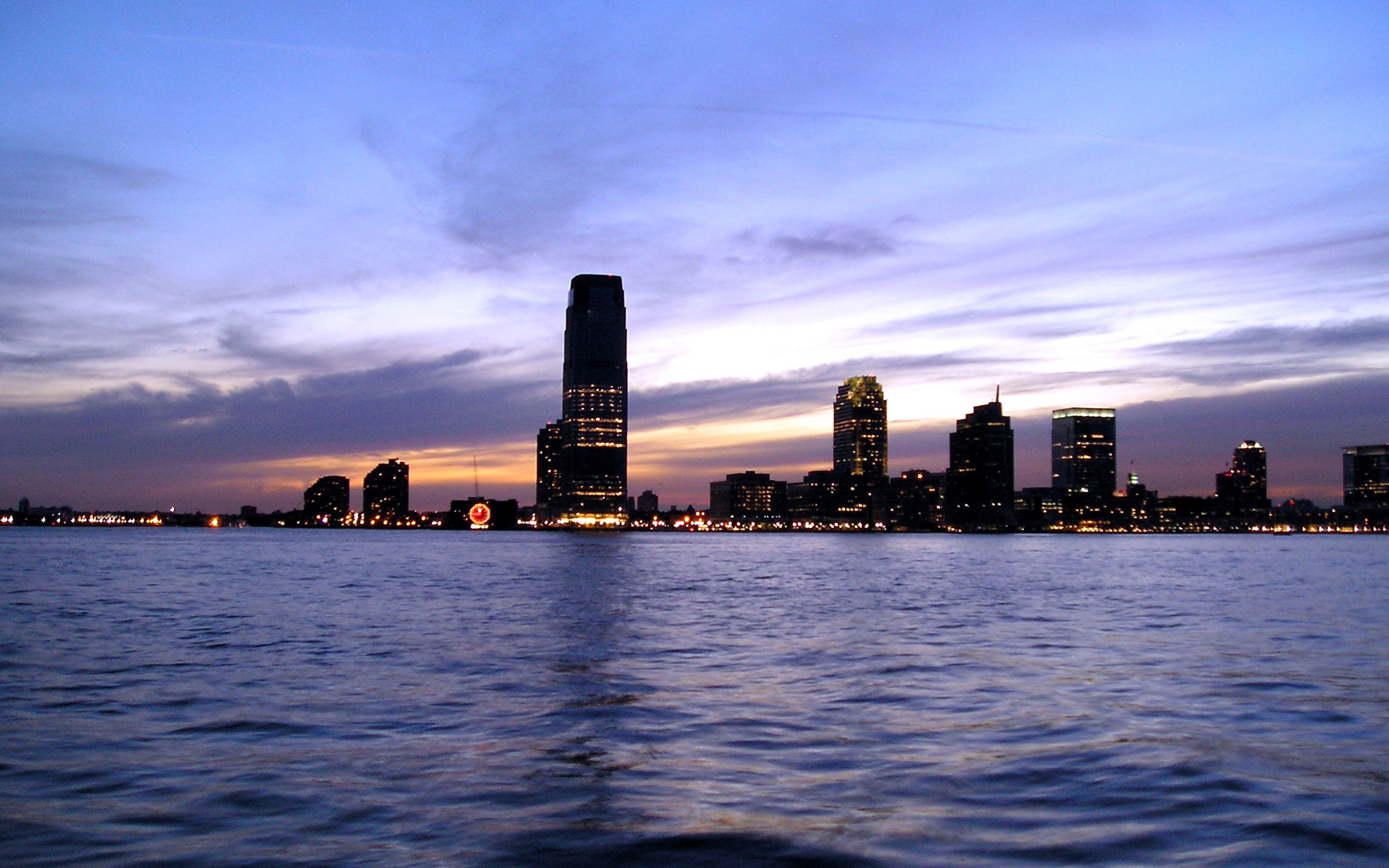 狂暴血洗深圳之夜！新疆主场奏凯歌，谁注意英格拉姆悄悄打破沉默？