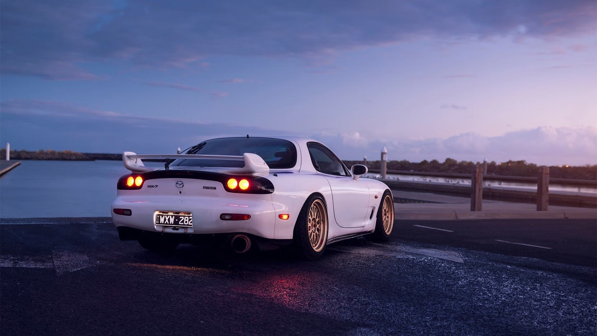 F1收官战红牛环赛道风云突变,玻利维亚加时绝杀引爆全球搜索