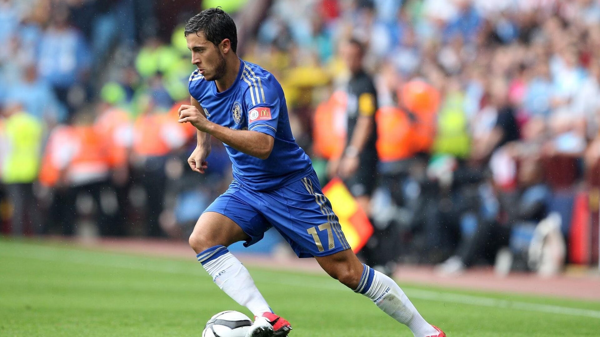 飞越麦迪逊花园，当克莱·汤普森在F1街道赛接管比赛