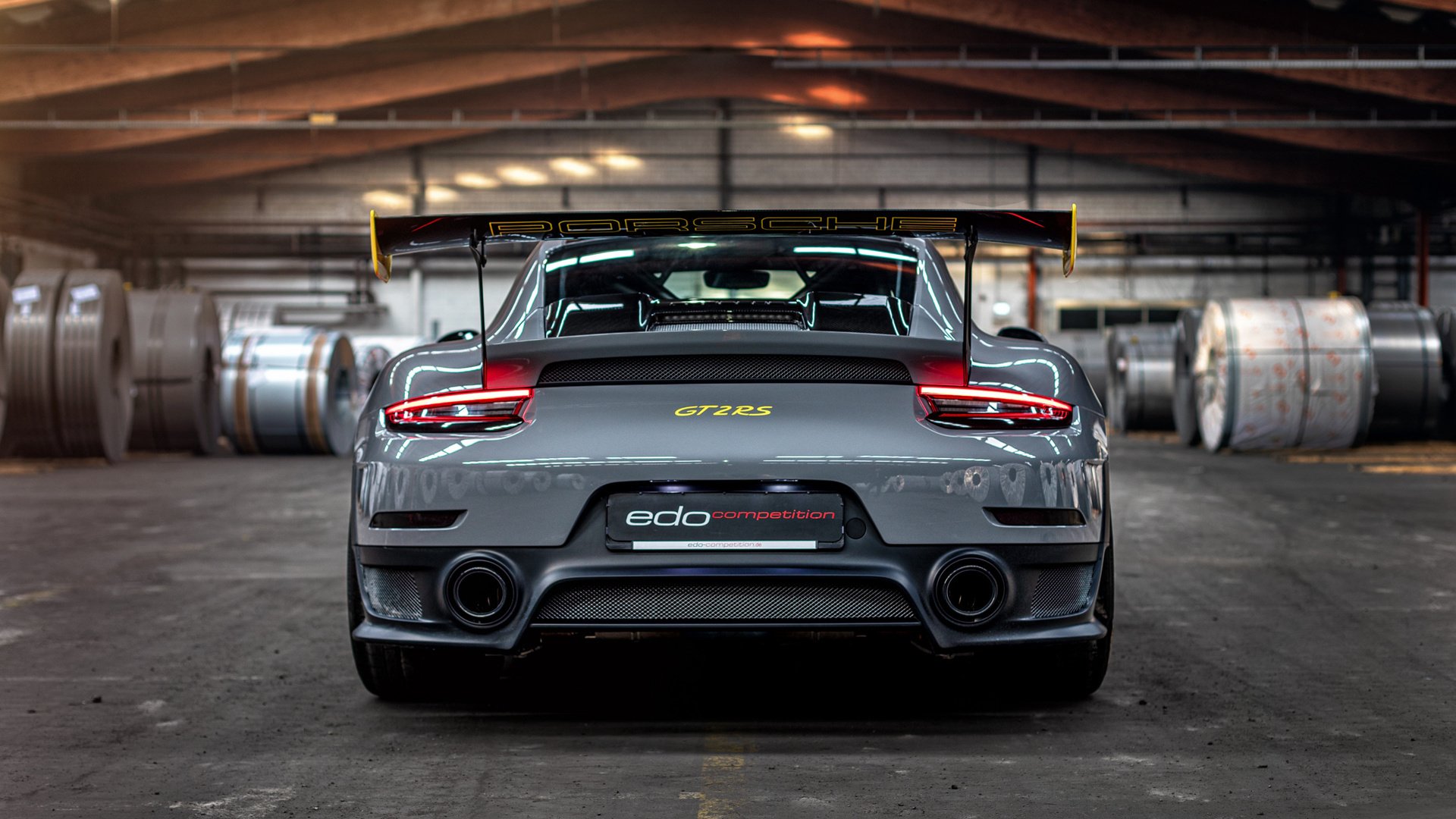 爱游戏在线-相隔四年的同一种震颤，当争冠硝烟遇见逆转弧光